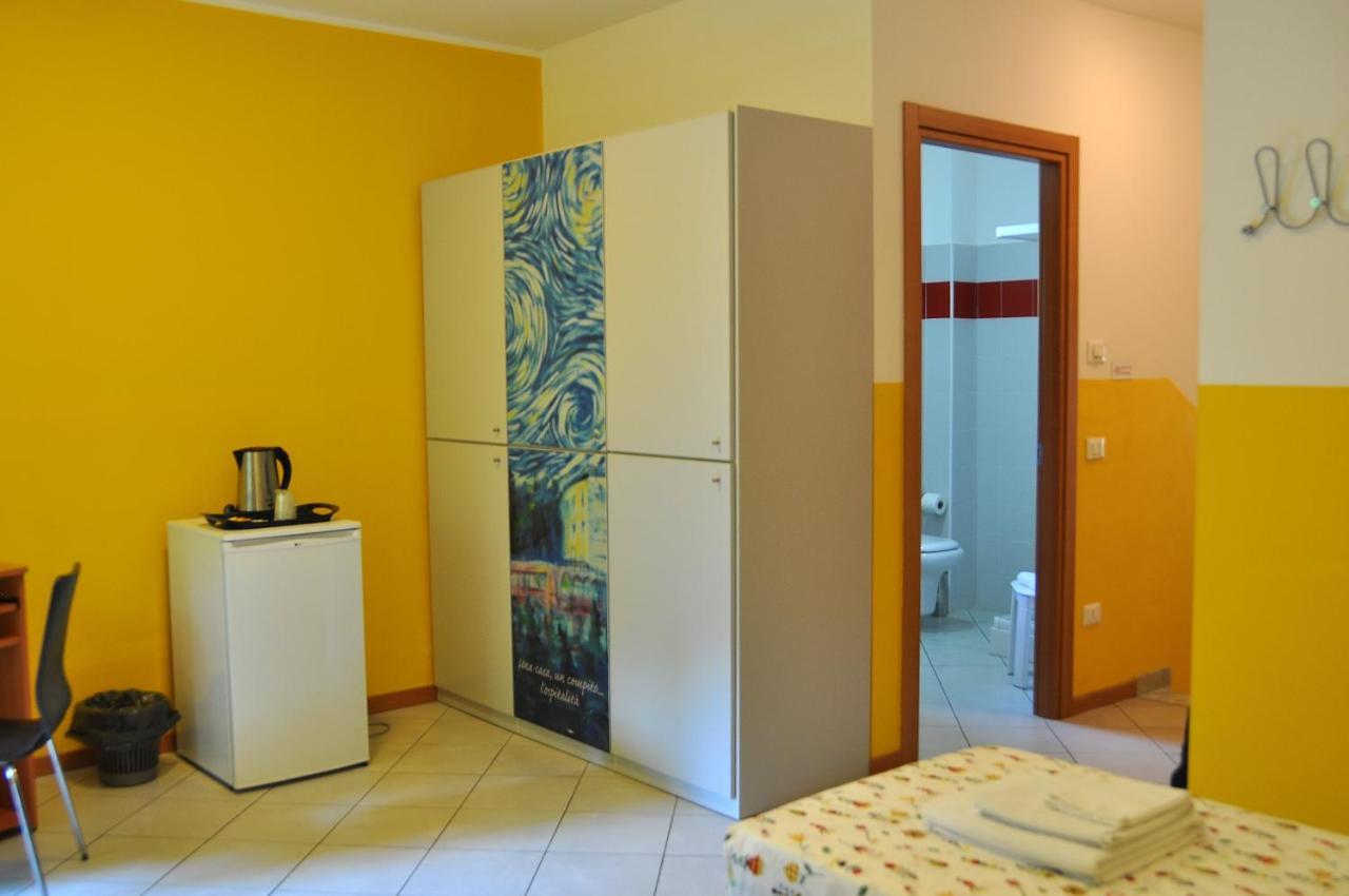 Ostello Residenza Molinatto Oggiono Екстериор снимка