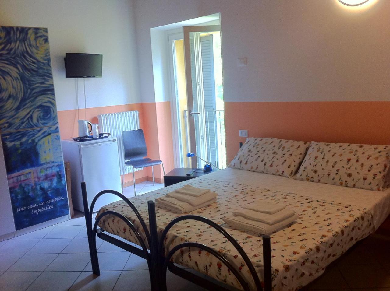 Ostello Residenza Molinatto Oggiono Екстериор снимка